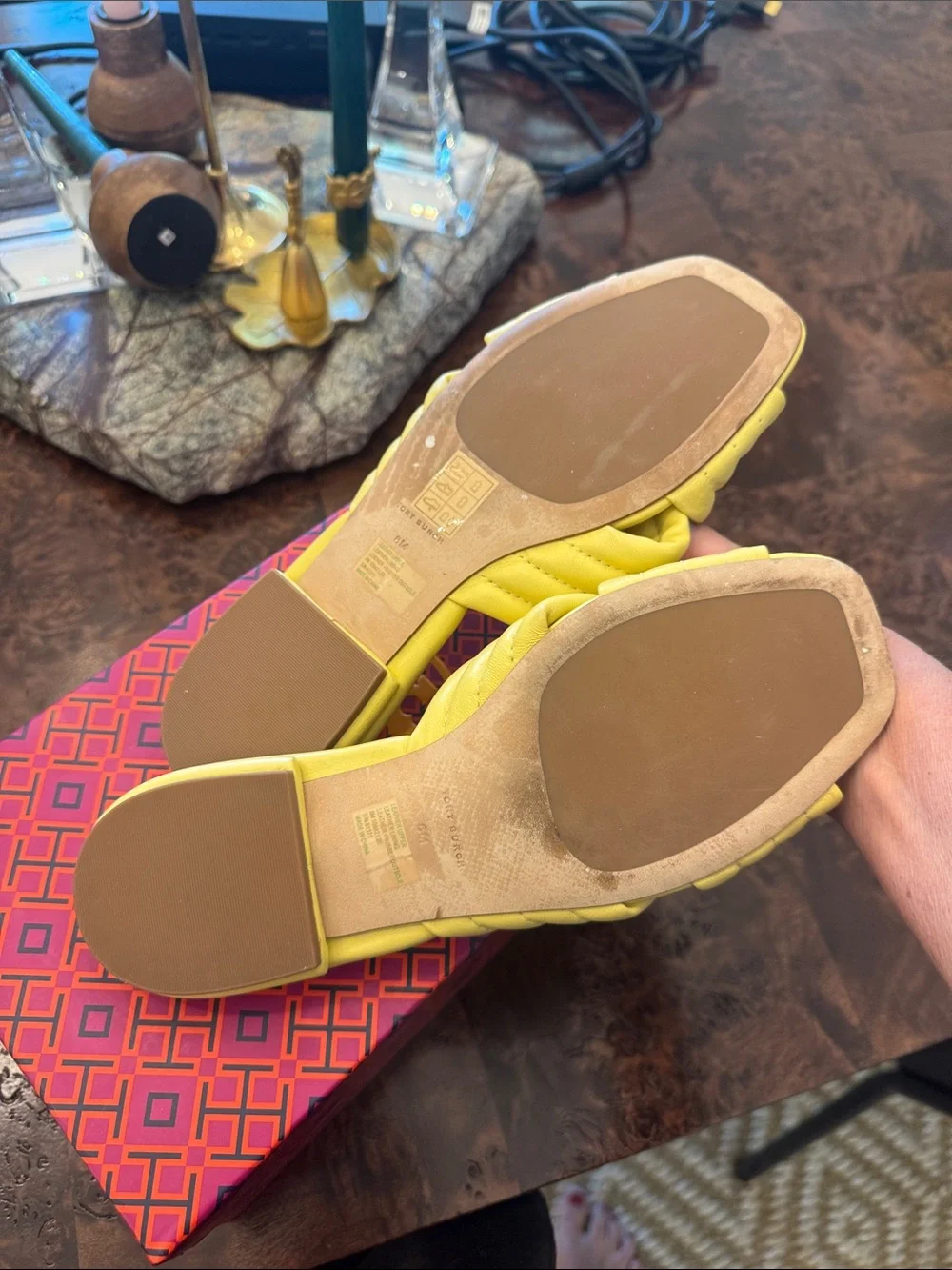 Tory Burch  Butter Cream/ pale yellow Quilted Crisscross Slide Sandals sz 8